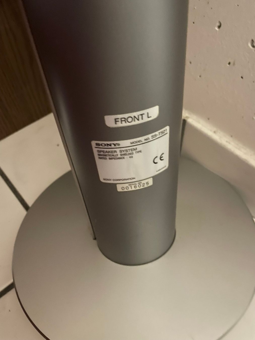 Sony Lautsprecher: 4 Sony Surround Lautsprecher – Gebraucht aus Hochfelden von Kinga69 3