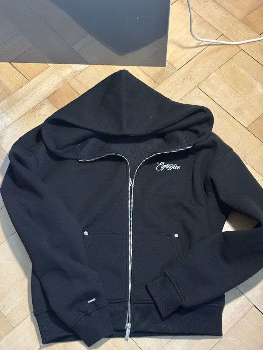 Vestes: ZIP-HOODIE - BLACK The brand Eightyfive M – Neuf (Voir description) à Zürich par ann_26jc