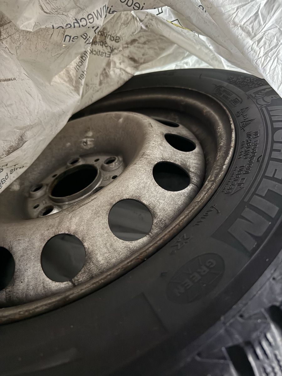 Pneumatici & Ruote complete: 4x Gomme invernali Michelin usate e cerchi – Usato da Roveredo GR venduto da ang_cc9l 2
