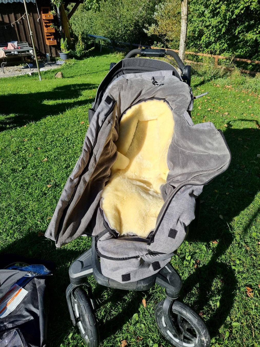 Thule Carrozzine: Thule Kinderwagen – Usato da Heiden venduto da AngelinaF 4