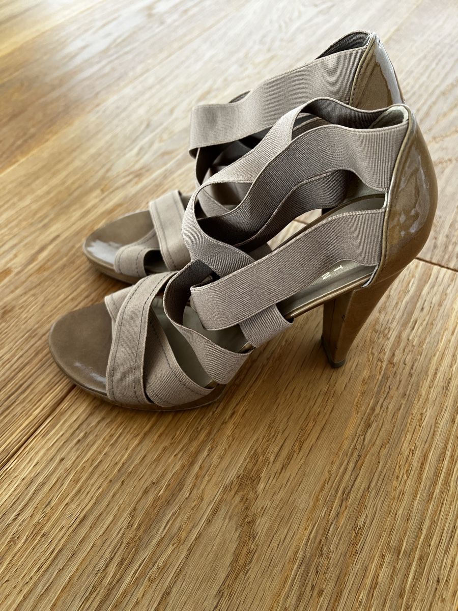 Stuart Weitzman Damenschuhe: Stuart Weitzman Pumps Gr.40 – Gebraucht aus Killwangen von was.sharp 2