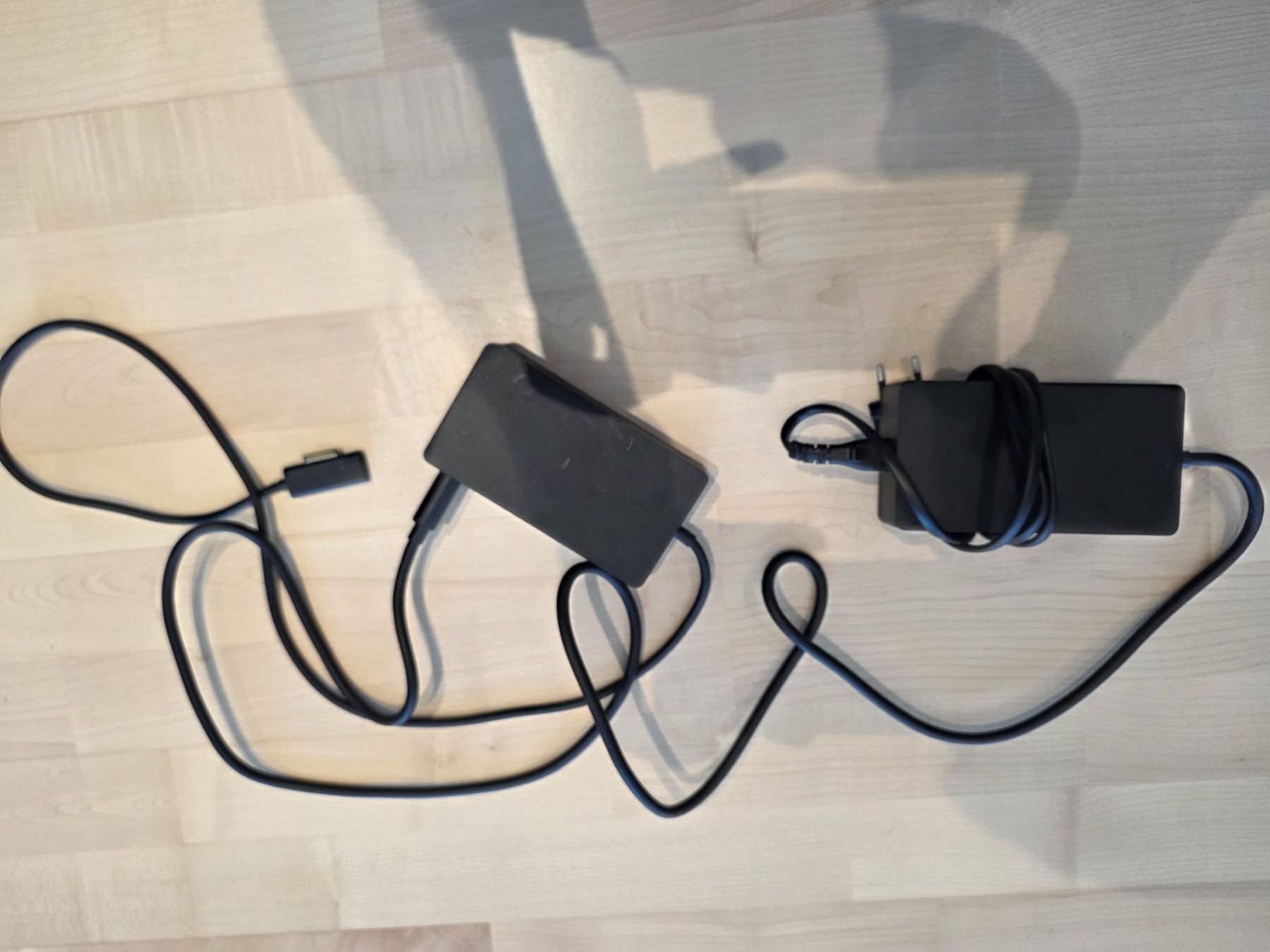 Microsoft Docking station: Microsoft Surface Dock 2 – Dockingstation, USB-C/USB-A/LAN – Usato da Reinach BL venduto da Sportli