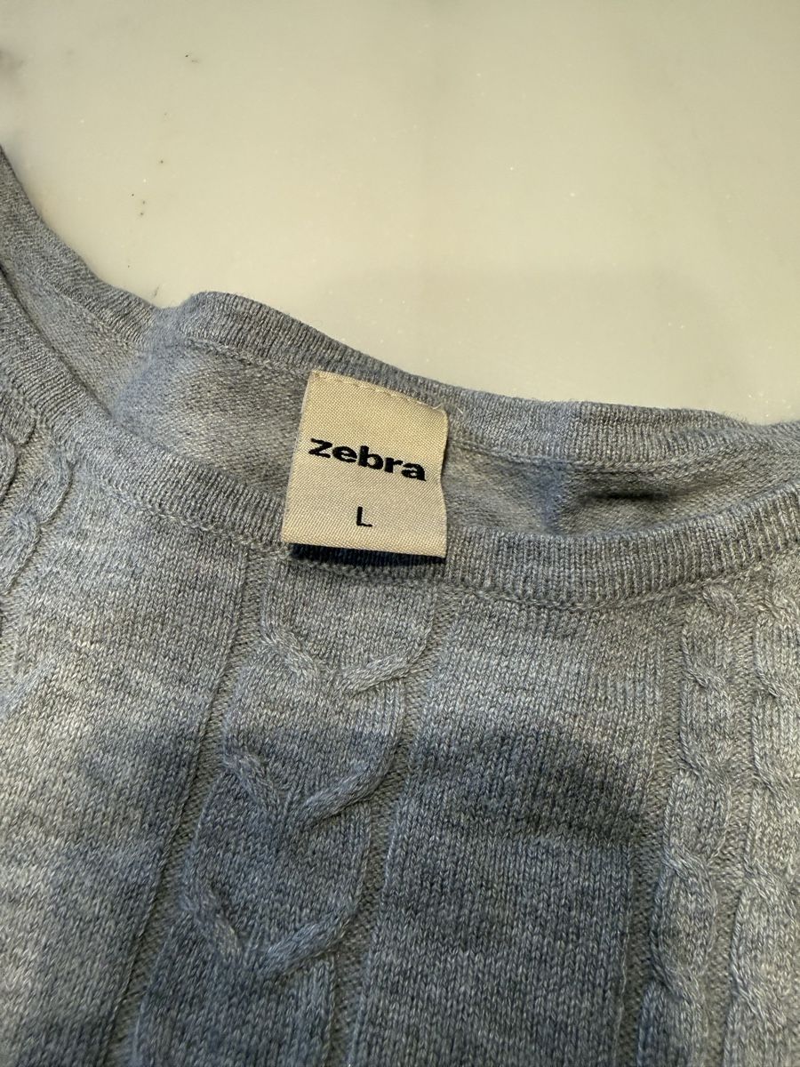 Zebra Pullover & Sweatshirts: Zebra Pullover Grau - Grösse L – Gebraucht aus Wohlen AG von Coco_91 1