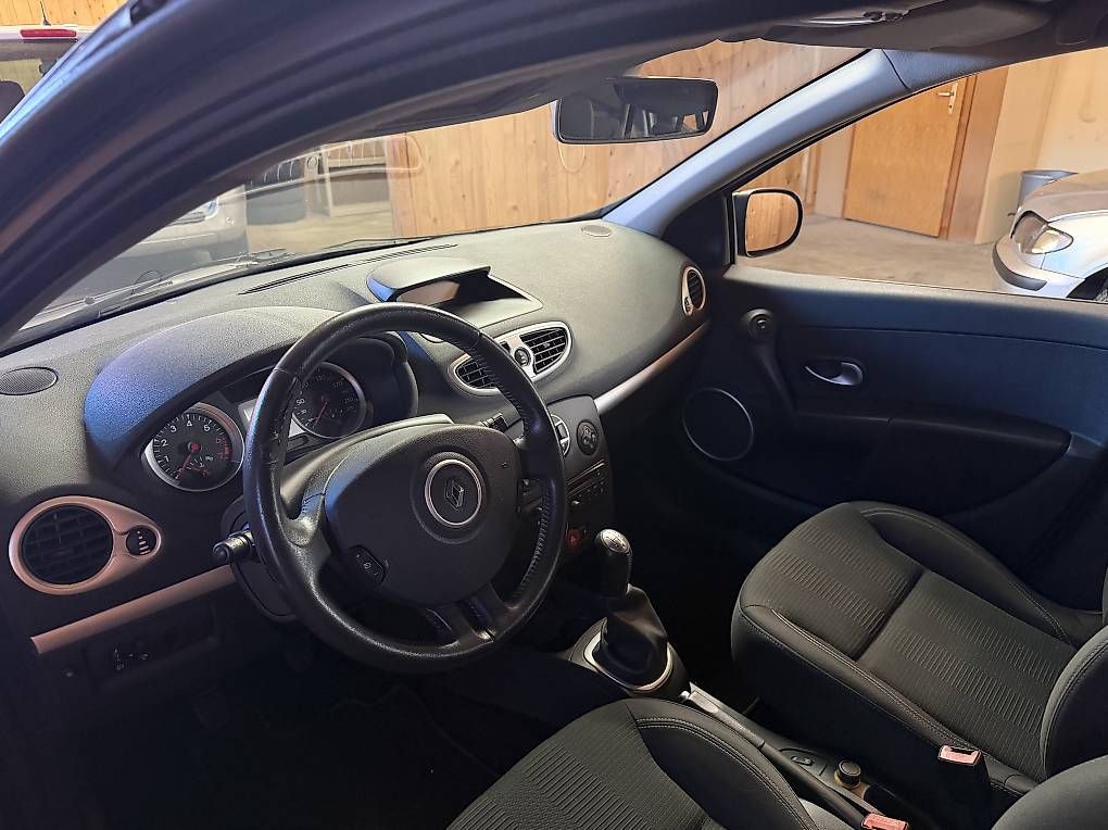 Automobili: Renault Clio technisch in gutem zustand  – Usato da Wil SG venduto da bmwnr1 4