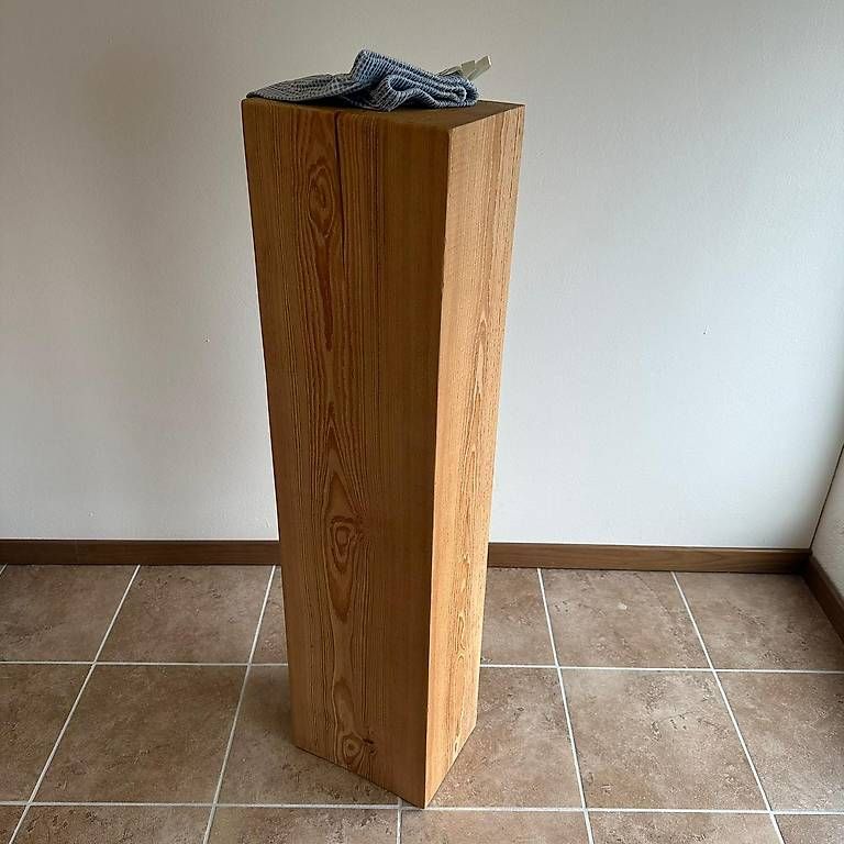 Altro in Decorazioni & Accessori: Massiver CH-Holzblock - Design Ablage / Podest / Deko – Usato da Lachen SZ venduto da ennioc 2