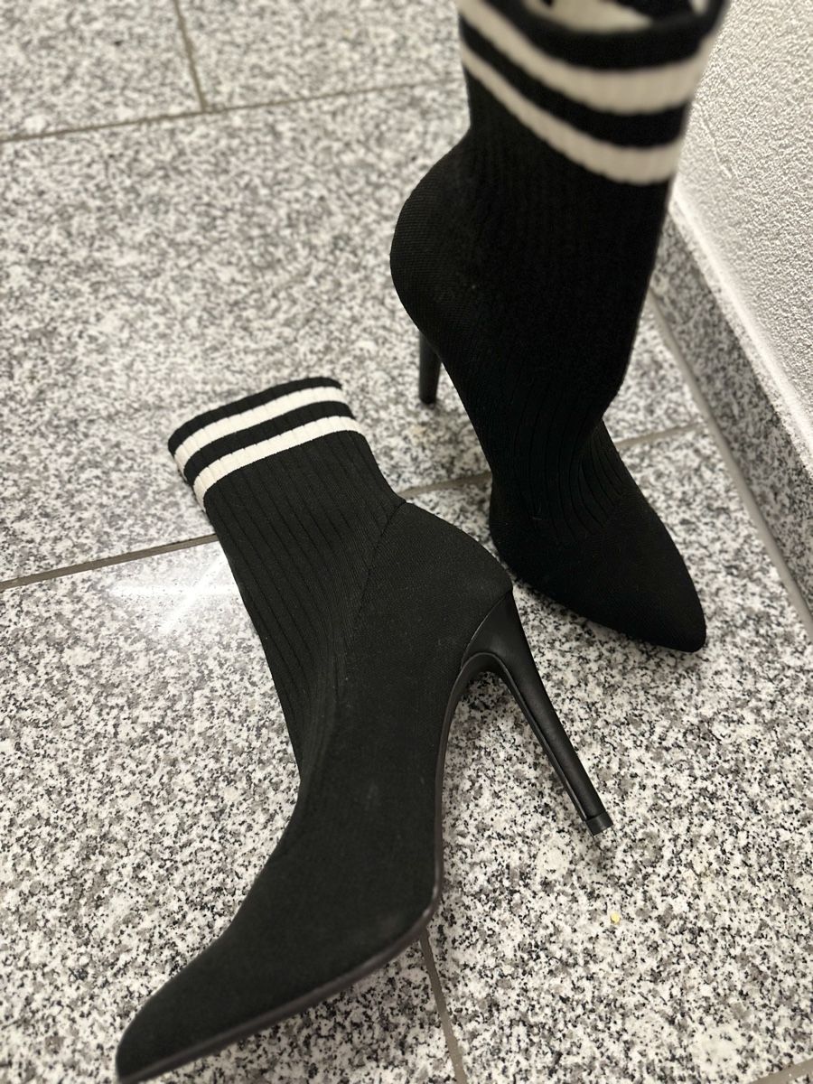 Scarpe da donna: Schwarze Sock-Boots mit Absatz Gr. 38 – Nuovo e nell'imballaggio originale da Erlinsbach SO venduto da dikaan 1