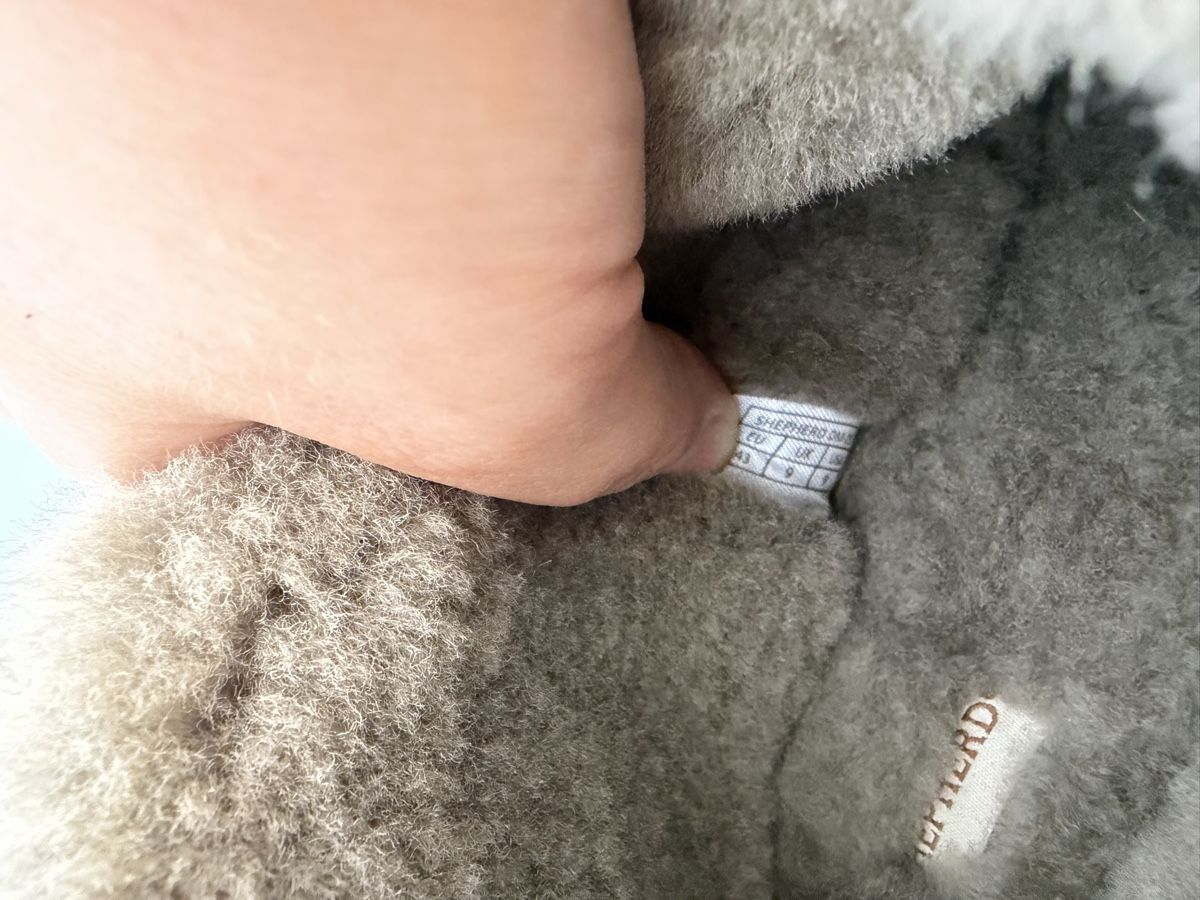 Ugg Herrenschuhe: Chaussons Shepherd, taille 43 – Neu (gemäss Beschreibung) aus Cressier FR von Serge30 2