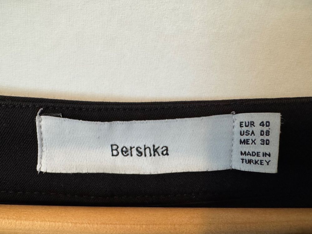 Pantaloni: Hose Bershka – Usato da Arbon venduto da flowerandfound 2