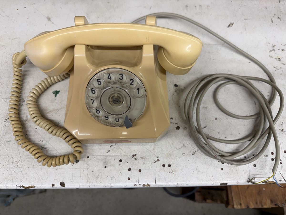 Tutte le decorazioni: altes Telefon – Usato da Grosswangen venduto da winkelfeld