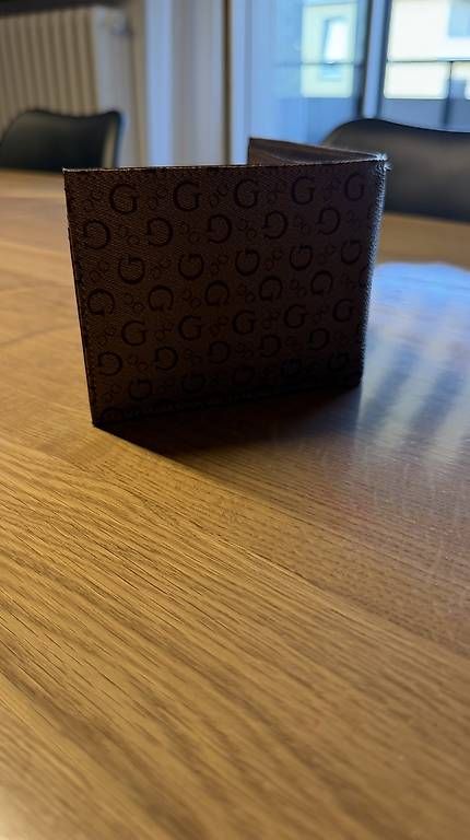 Portemonnaies: Borsello Guess  – D'occasion à Vezia par luc_6jct 1