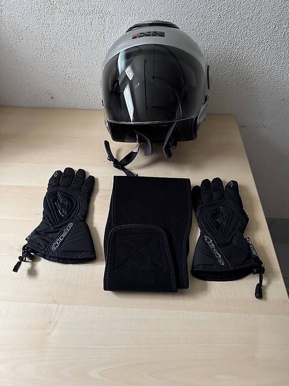 IXS Lotti di vestiti: Motorradausrüstung komplett – Usato da Winterthur venduto da Kufza 4