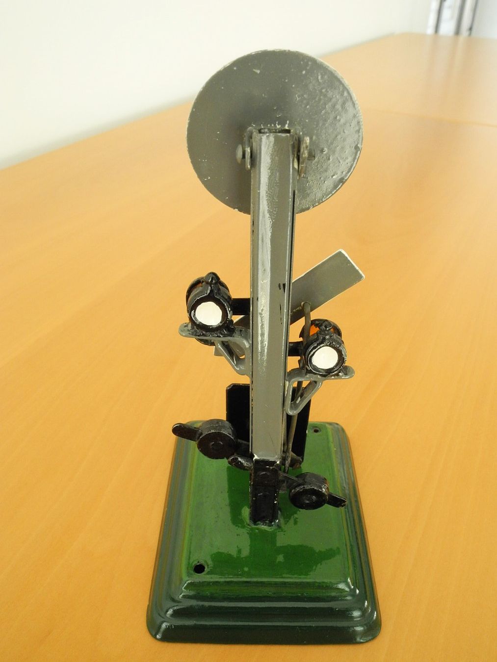 Märklin Modelleisenbahnen: Märklin Signal, antik, Spur null – Gebraucht aus Oberaegeri von Mokina1 1