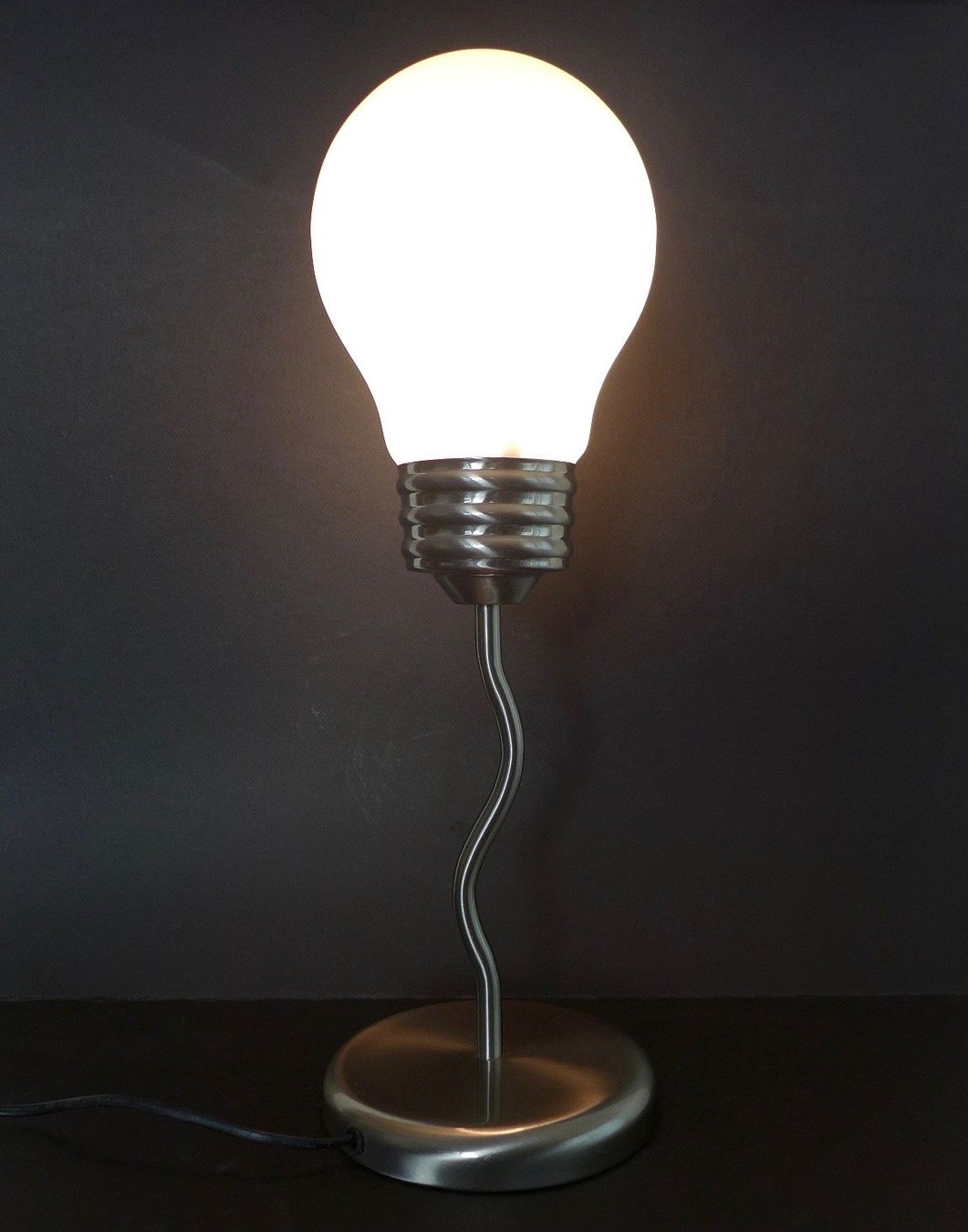 Lampen: Pop Art Memphis Light Bulb Lampe 47 cm – Gebraucht aus Chur von Bombai01