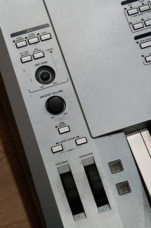 Strumenti musicali: Yamaha Tyros 5 Digital Workstation  – Usato da Unterseen venduto da Panini56 2