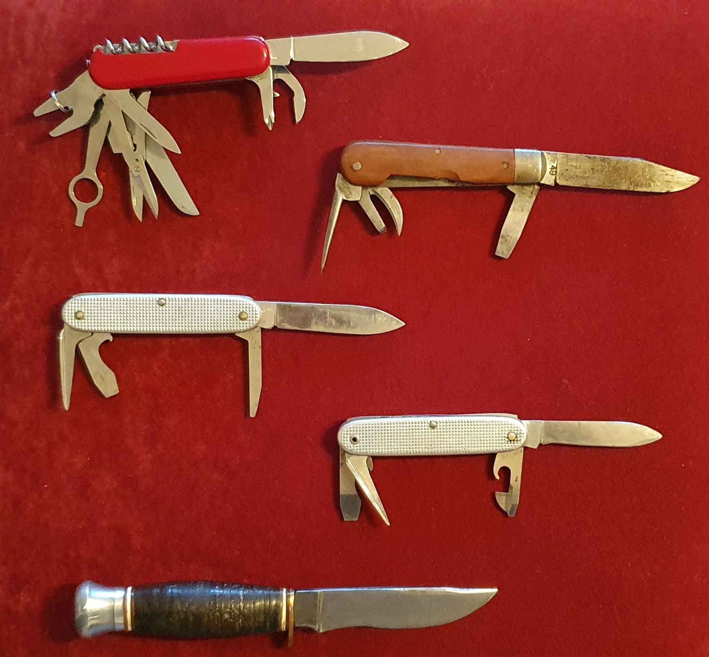 Wenger Taschenmesser: 5 Militär Messer,  Sammelmesser, Sackmesser – Gebraucht aus Kreuzlingen von Rschweiz1 2