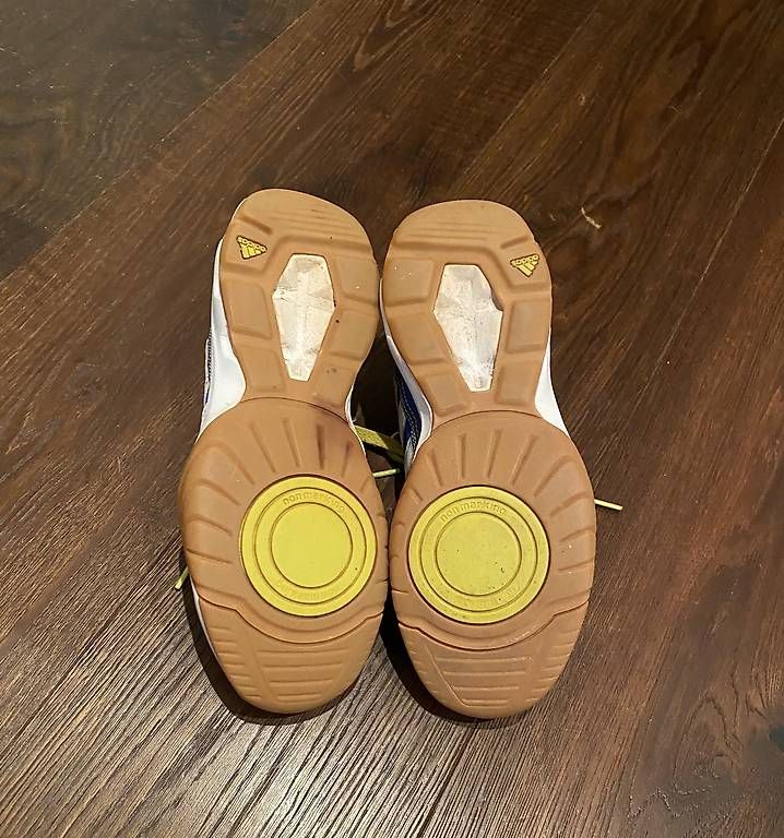 Scarpe per ragazzi: Hallenturnschuhe – Usato da Liestal venduto da reguswiss 2