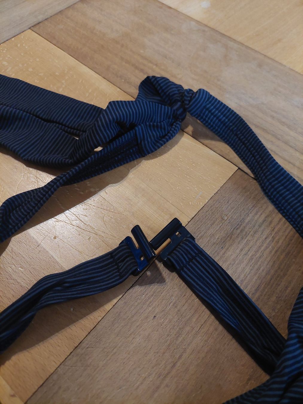 Esprit Costumi da bagno & Bikini: Esprit Neckholder Bikini Top 36 B – Usato da Beckenried venduto da Havacola 6