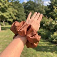 XL Seiden-Scrunchie – Elegant & Sanft – Handmade – Neu!