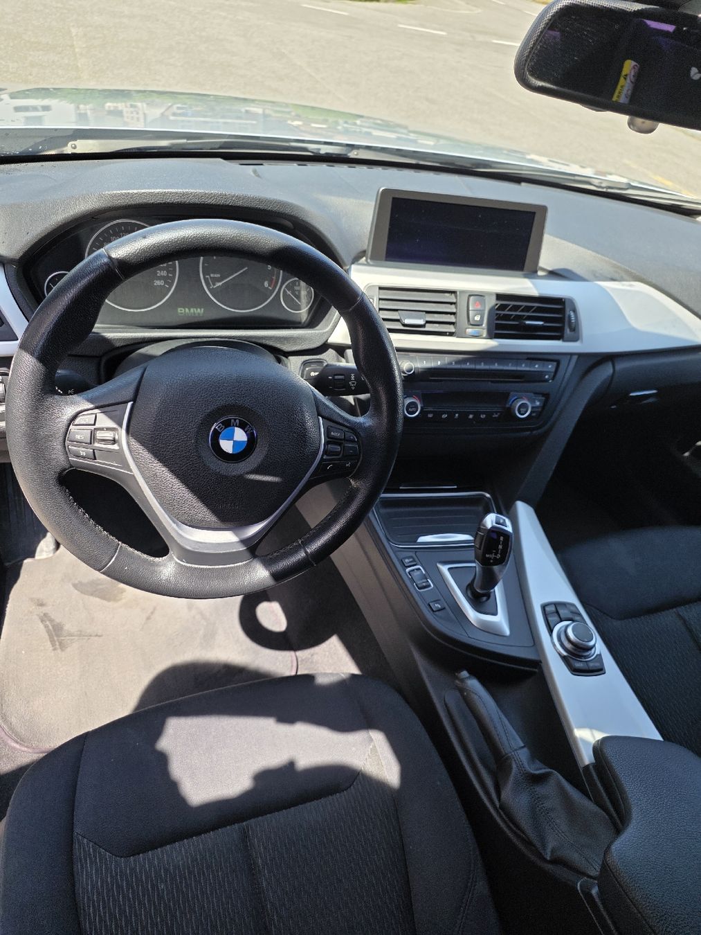 BMW Autos: BMW 320d – Gebraucht aus Wiedlisbach von AndjelinaiZoran 4