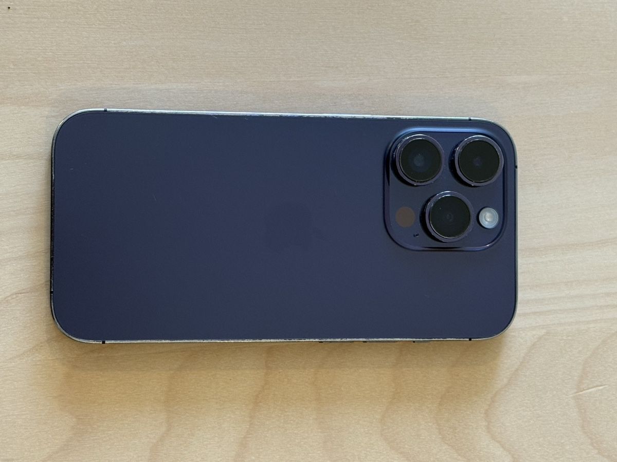 Apple Portables: iPhone 14 Pro 128gb – D'occasion à Zug par NikosKoukos 1