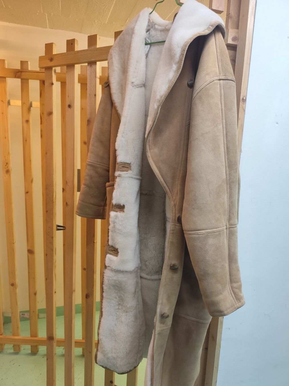 Manteaux: Leder - Fell - Jacke – D'occasion à Uster par NEVERLASTTRADING