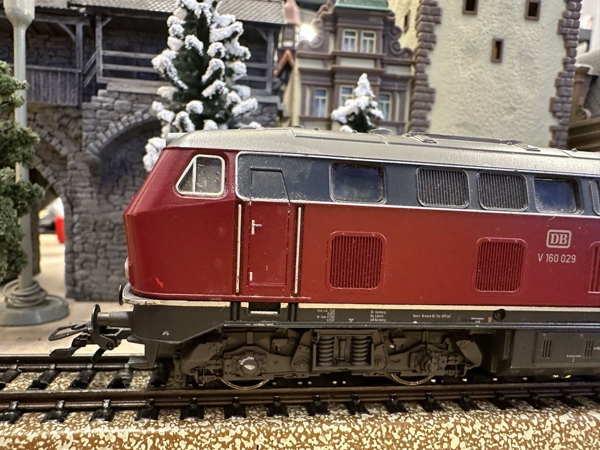 Märklin Modellini di ferrovie: Märklin 3075 DB V 160  mfx digital HLA – Usato da Lupsingen venduto da New-Haven 1
