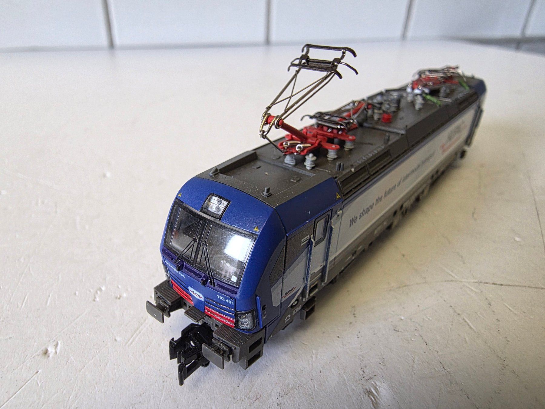 Fleischmann Modellini di ferrovie: E-Lok HUPAC, BR 193 "Vectron", mit Schnittstelle – Nuovo (secondo la descrizione) da Seuzach venduto da Loeckeli01