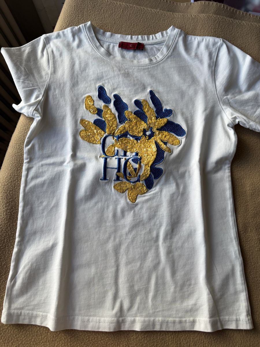 Carolina Herrera T-shirt: Carolina Herrera T-Shirt – Usato da Bern venduto da AndrewHM 2