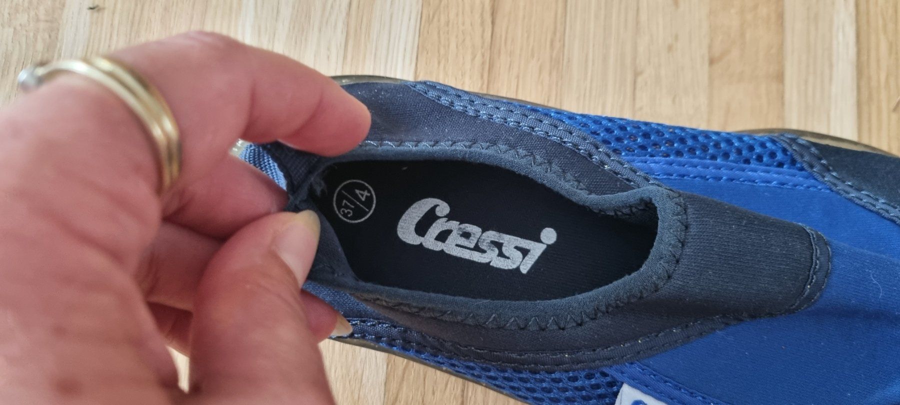 Cressi Herrenschuhe: Badeschuhe/Strandlatschen - Gr. 37 (4) – Gebraucht aus Neftenbach von DanielaS01020304 2