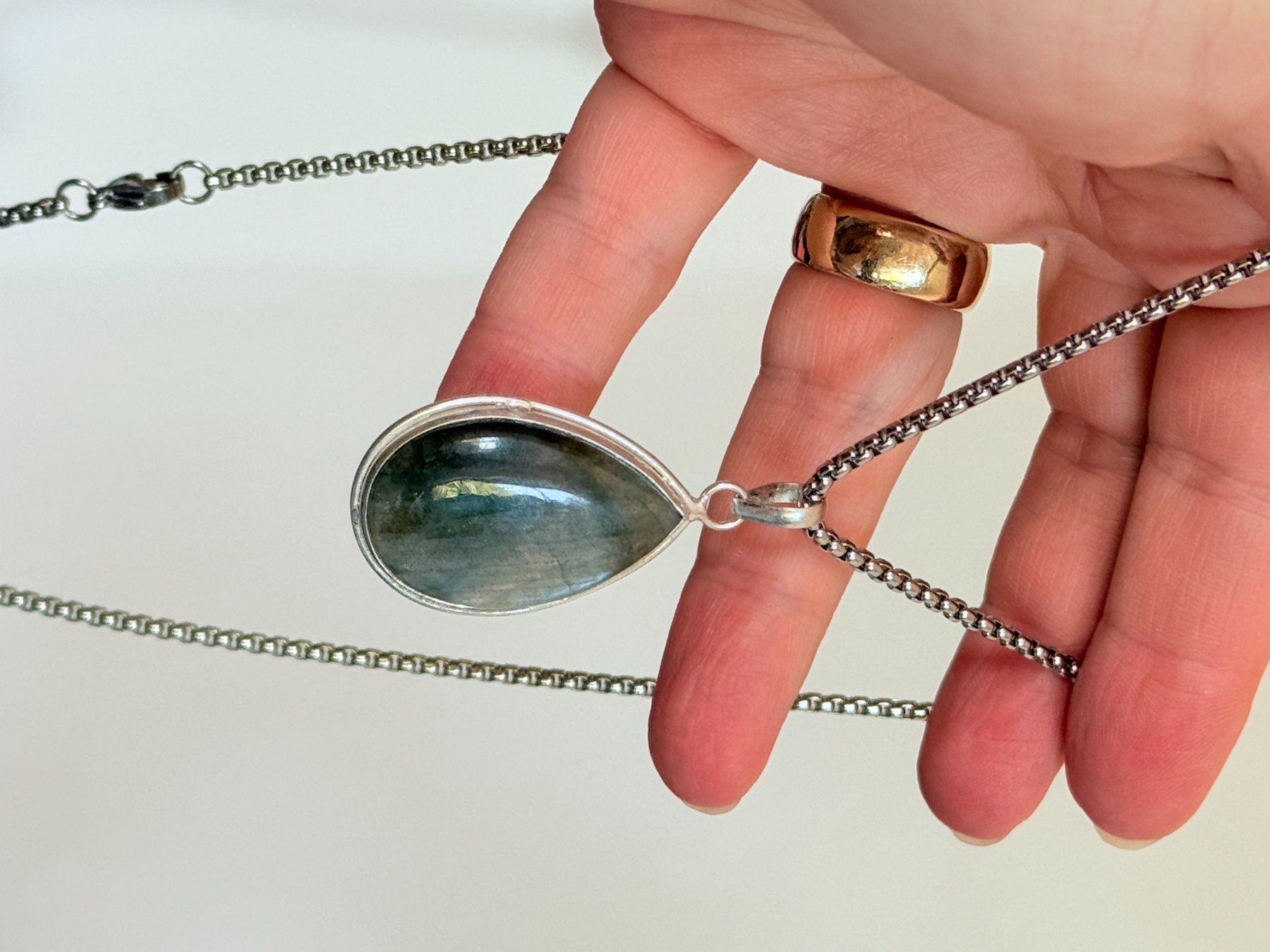 Catenine: Collier pendentif goutte labradorite – Nuovo e nell'imballaggio originale da Genève venduto da AWWA 2