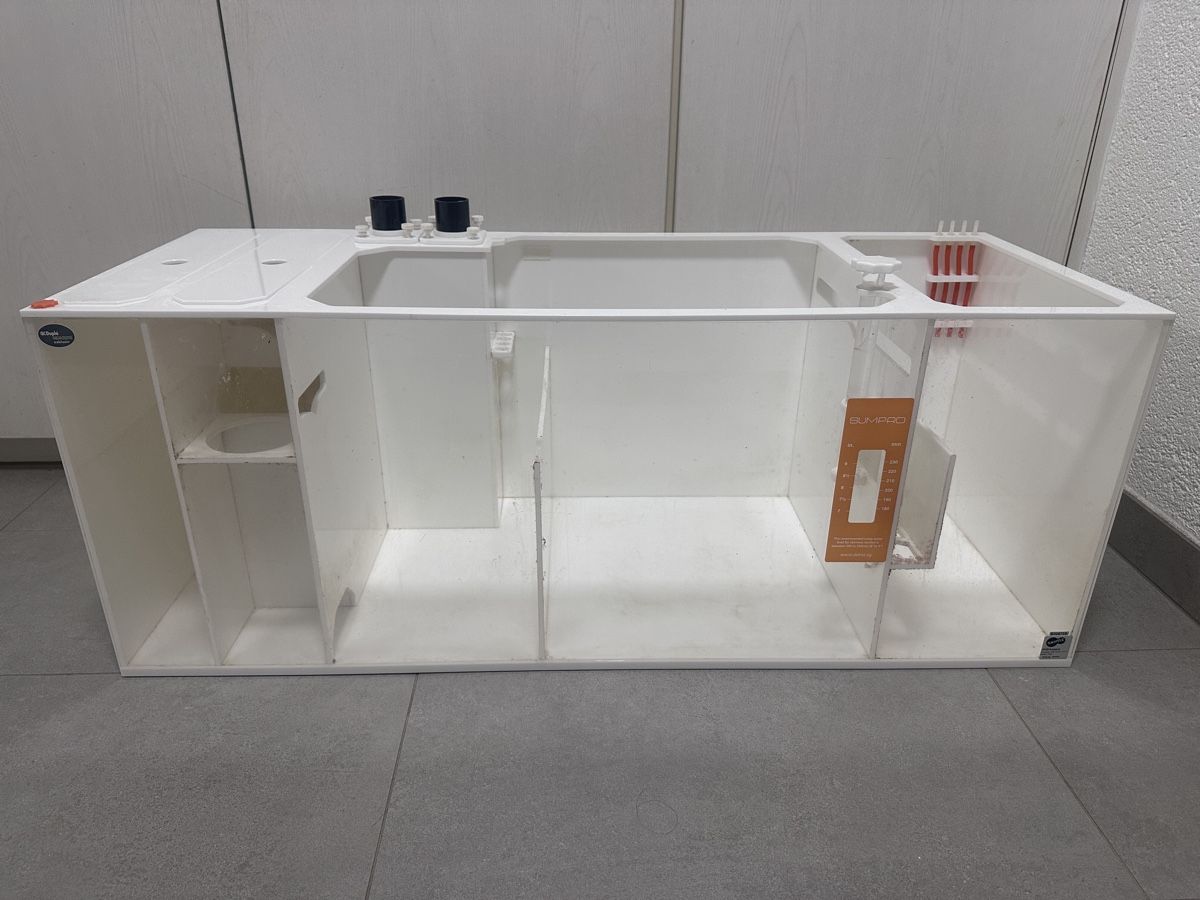 Filtri: Acryl Filterbecken – Usato da Wängi venduto da shyni 1