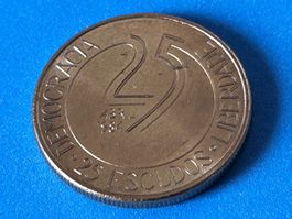 Portugal - 25 Escudos (Carnation Revolution) 1984