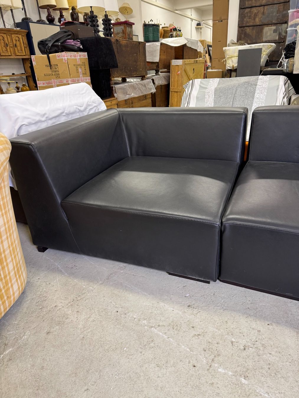 Divani: Canapé d'angle en cuir noir - Lewis Modular – Usato da Oeschseite venduto da -Luxury-On-Line- 1