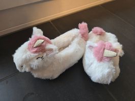 Flauschige Einhorn Hausschuhe, Grösse 25-26