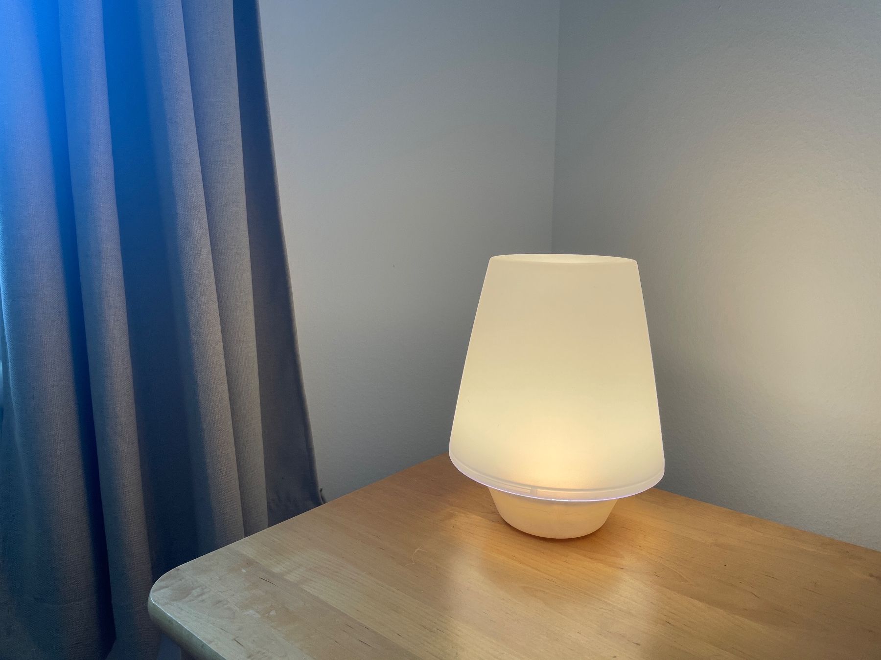 Ikea Lampade: Gemütliche Nachttischlampe von IKEA – Usato da Winterthur venduto da Mondulus56 1