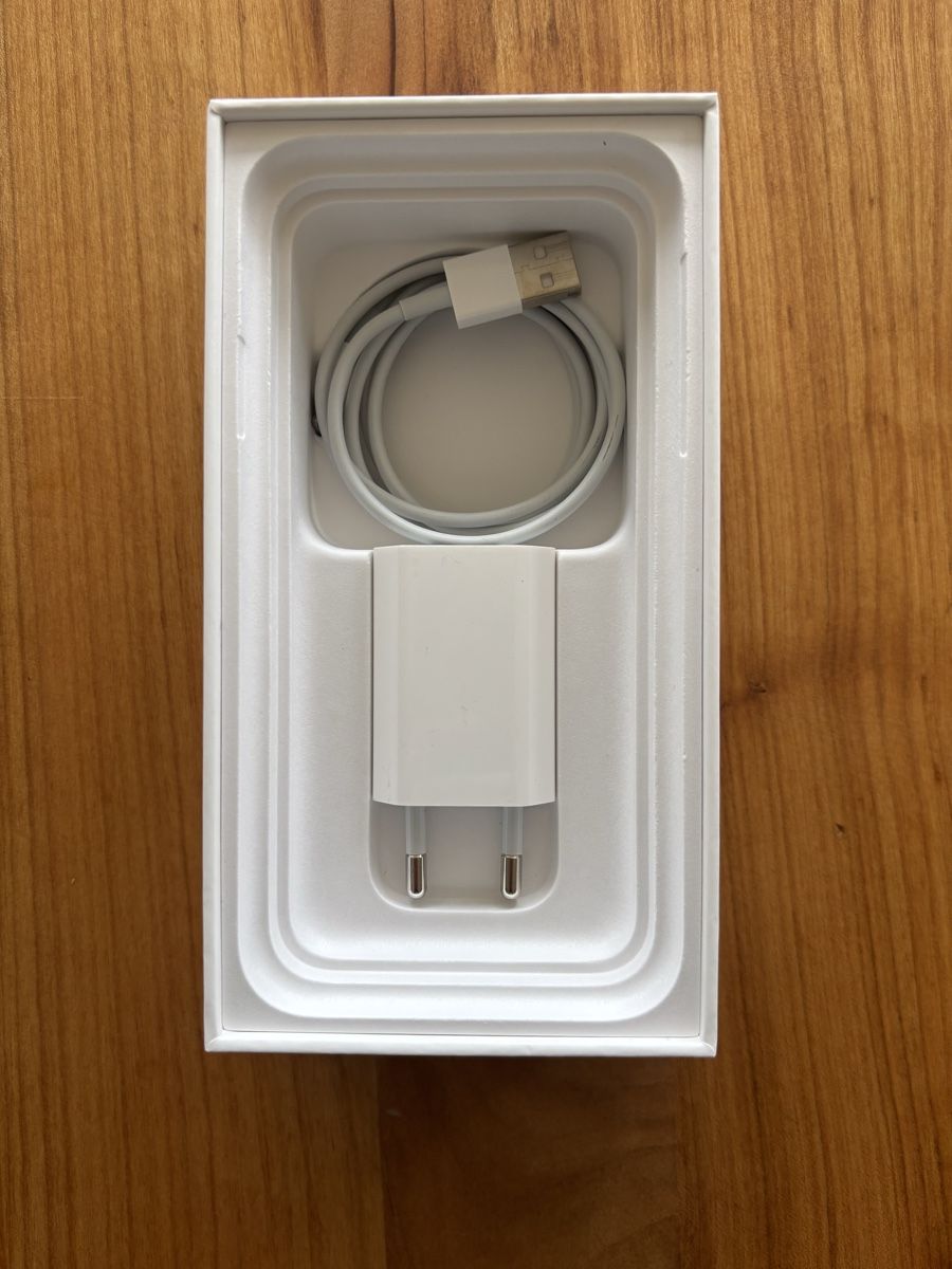 Apple Handys / Smartphones: IPhone 11 mit Zubehör – Gebraucht aus Würenlos von Jules99 7