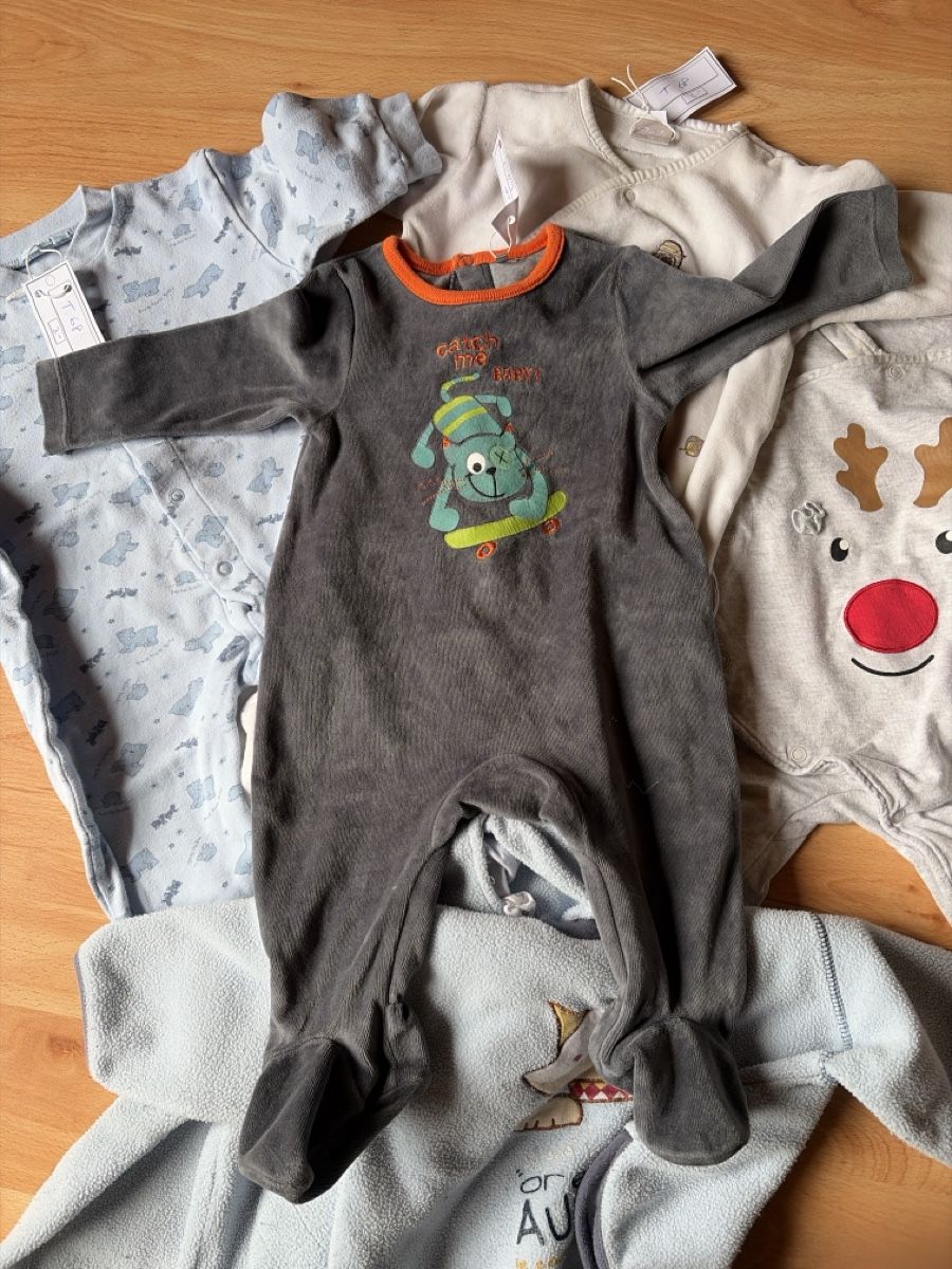 Kleiderpakete & -sets: Lot de 7 pijamas taille 68 – Gebraucht aus Liddes von Couik 3