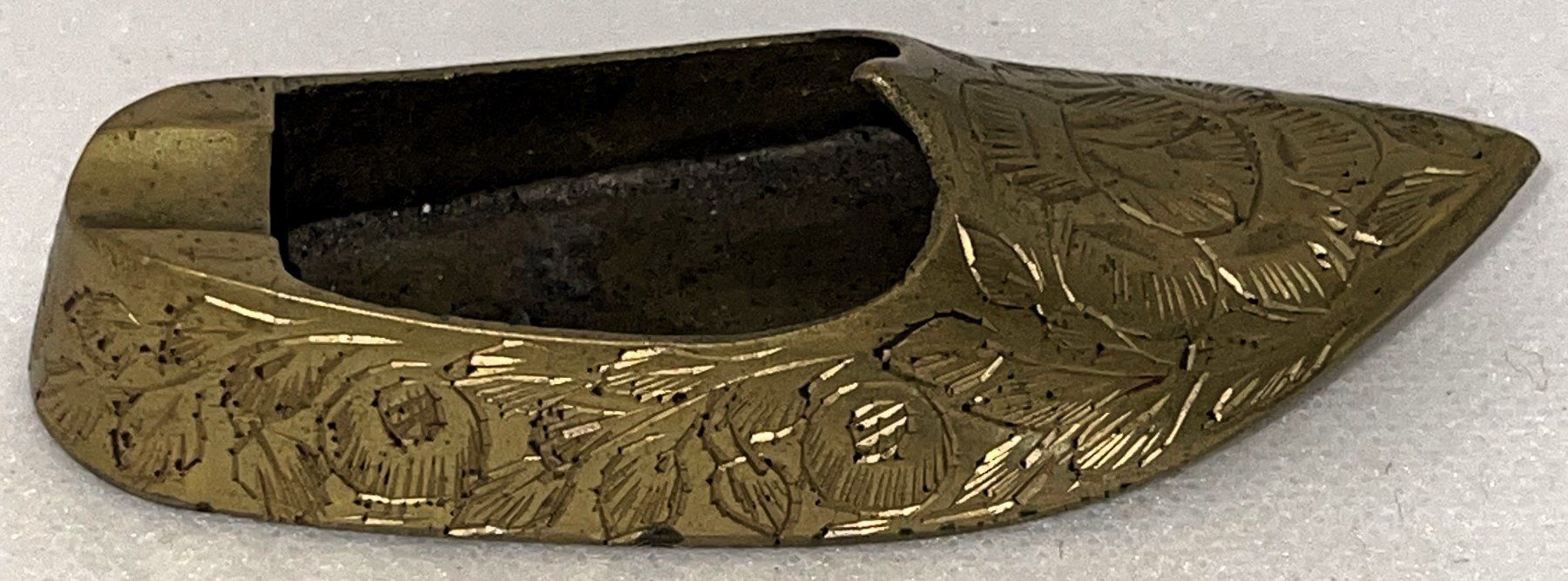 Aschenbecher: Aschenbecherschuh Antik Messing – Gebraucht aus Lutzenberg von Pinschi01
