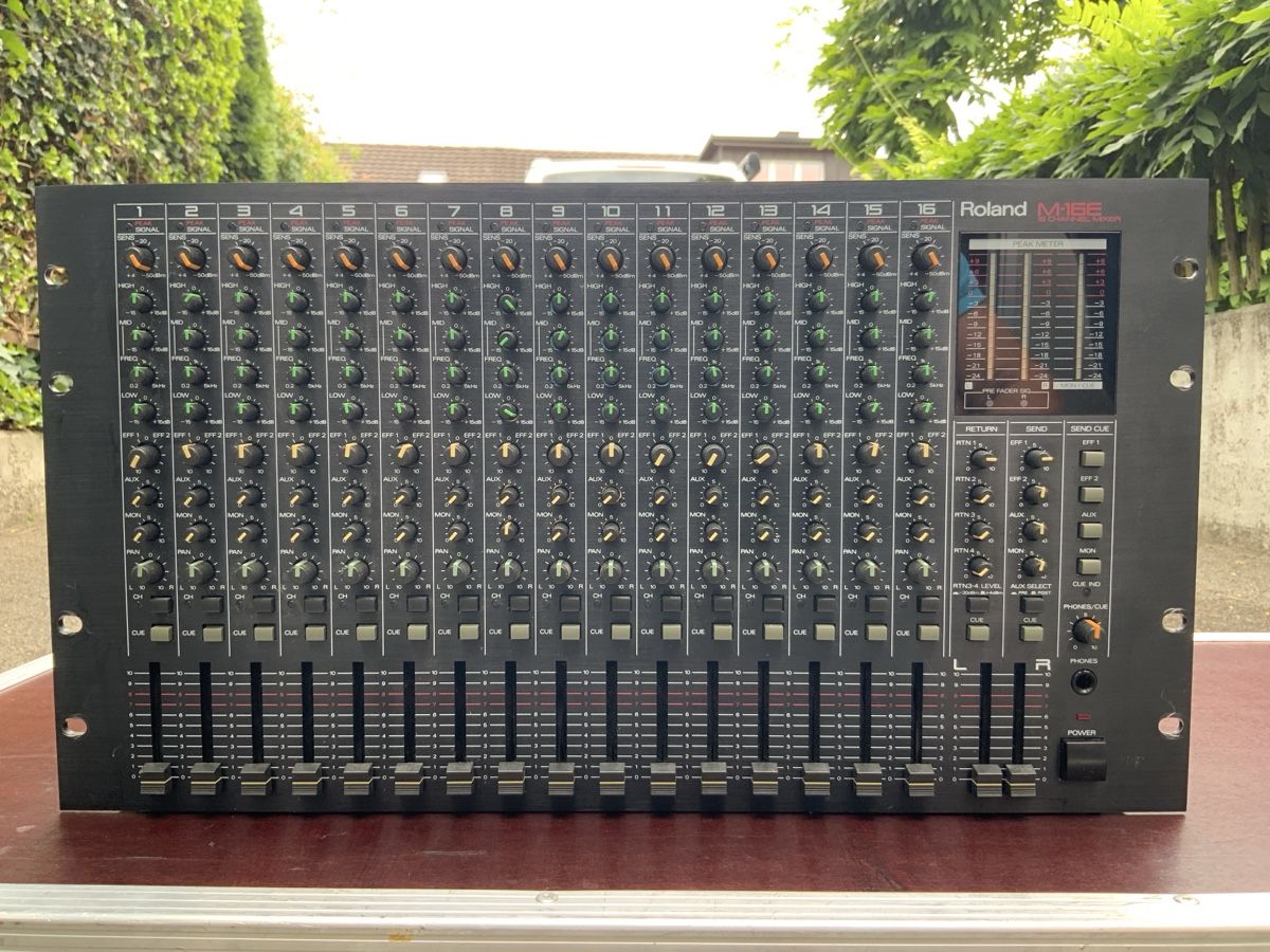 Roland Mischpulte: Rack-Mischer Roland M-16E – Gebraucht aus Arbon von Funkyfonso 1
