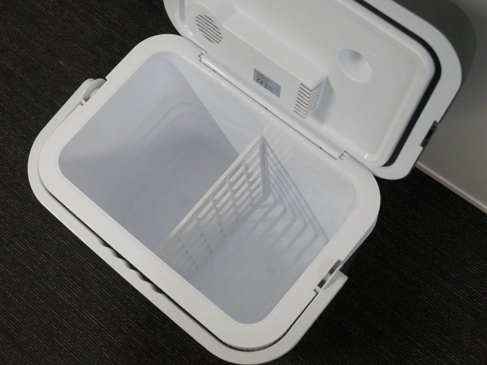 Frigoriferi & Refrigeratori: ELEGO Kühlbox 32L – Nuovo (secondo la descrizione) da Rüti ZH venduto da Restwert_Rueti_ZH 3