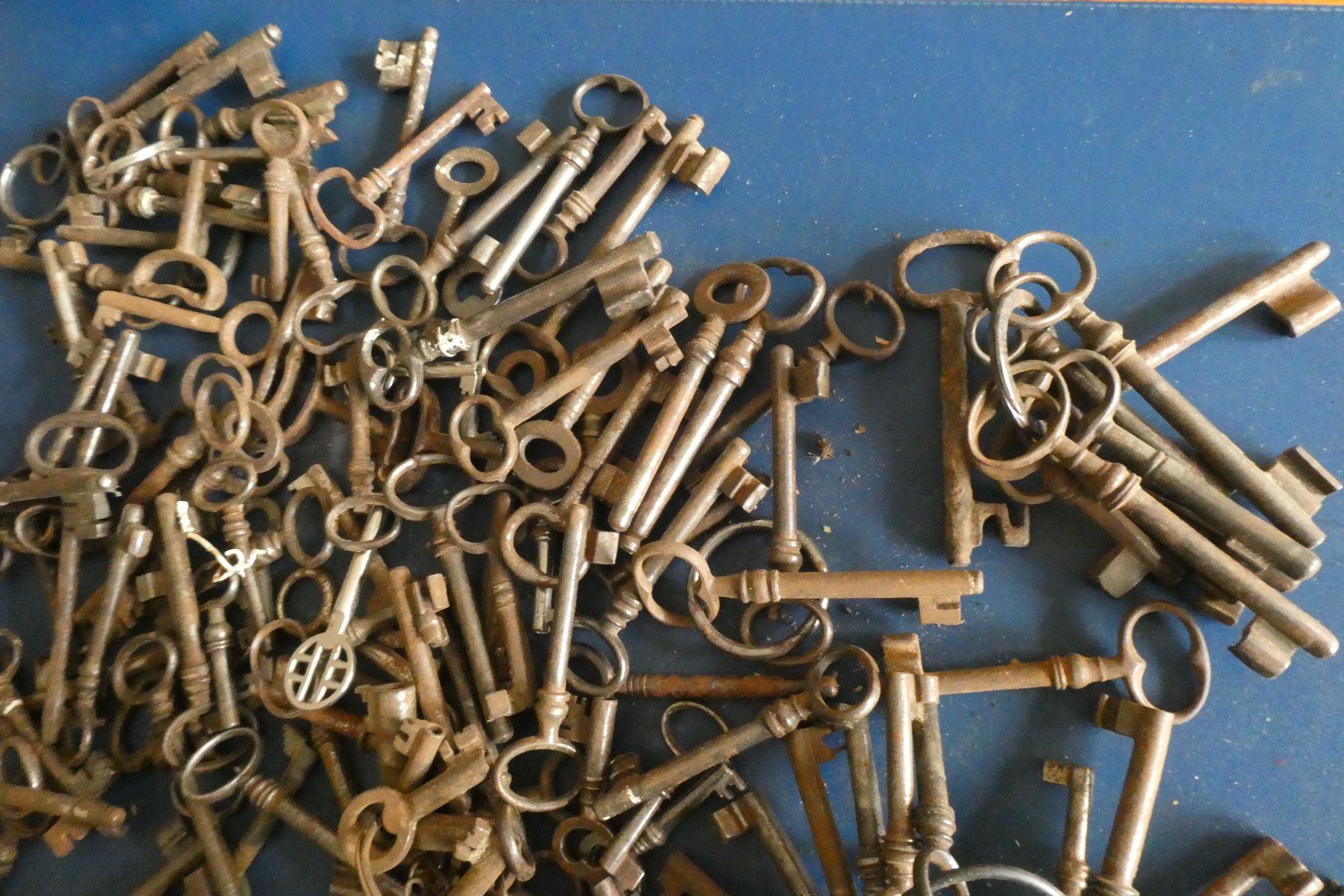 Chiavi: gros lot de clefs  ancienne – Usato da Fontaines NE venduto da monloisir 4