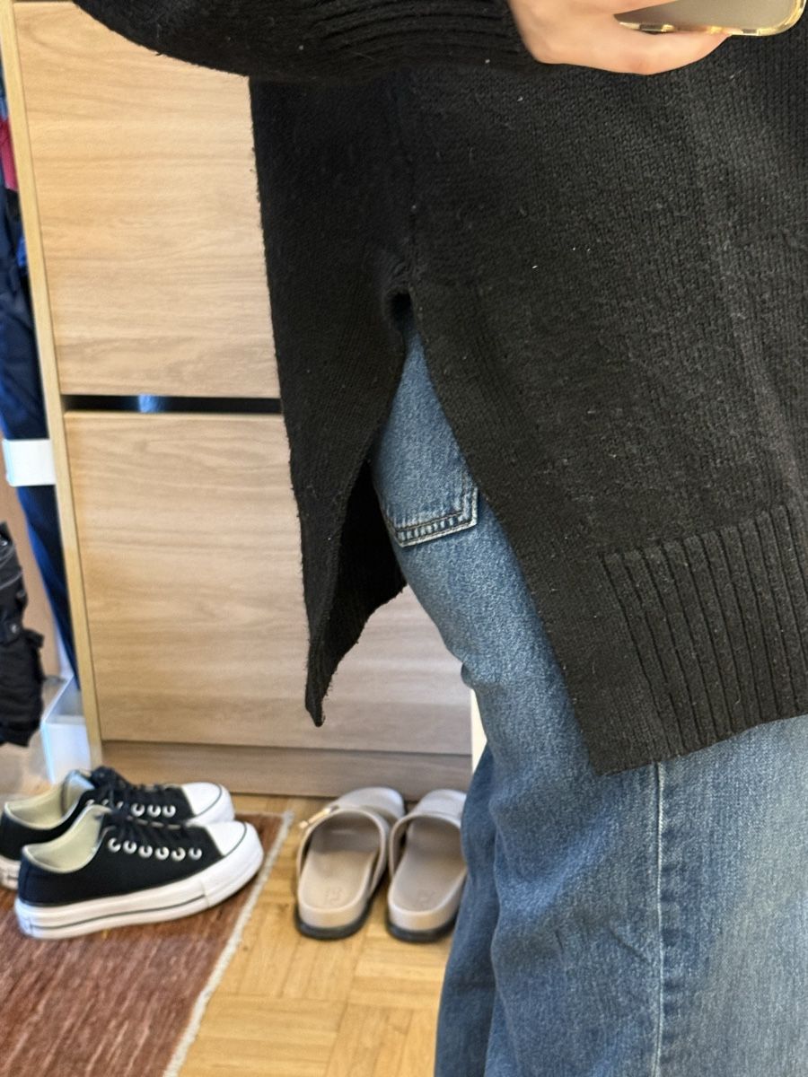 H&M Pullover & Sweatshirts: Pull col roulé noir – Gebraucht aus Le Grand-Saconnex von annaharutyun 2