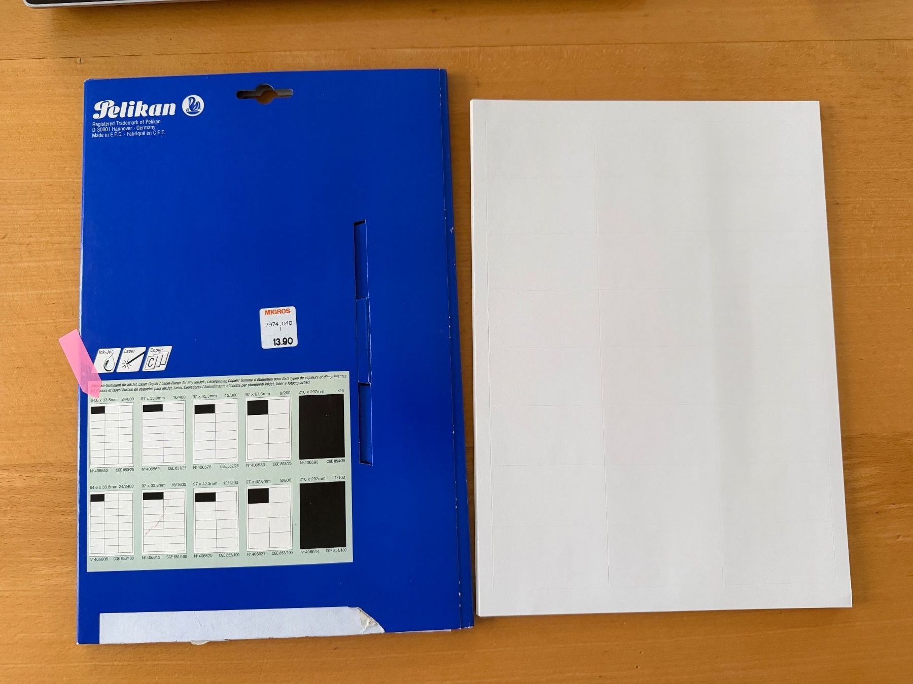 Carta: Universal-Labels – Nuovo (secondo la descrizione) da Maschwanden venduto da Brindabella 1