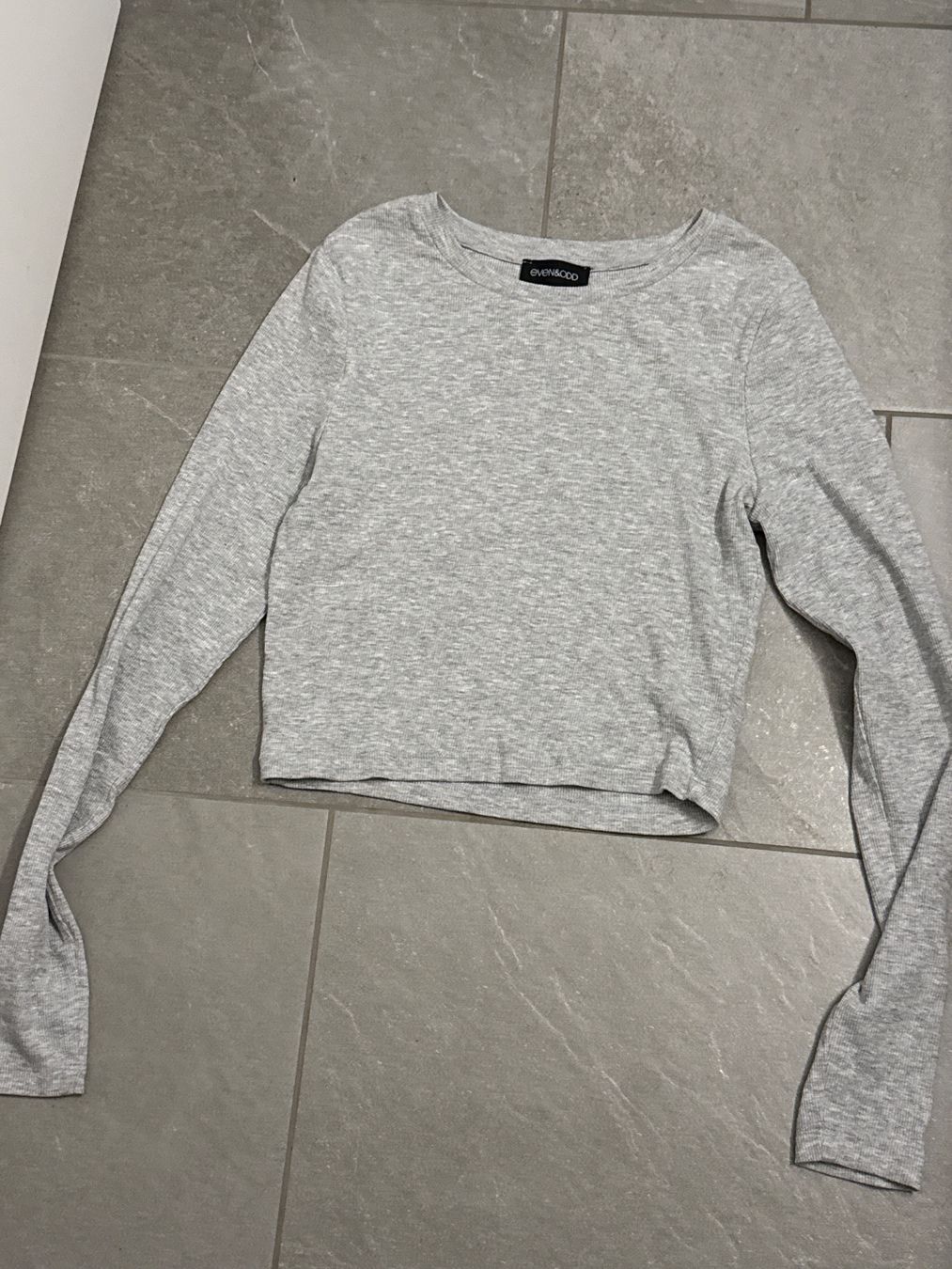 Pullover & Sweatshirts: Damen Pulli , bauchfrei, Gr. M – Gebraucht aus Amriswil von used2use 1