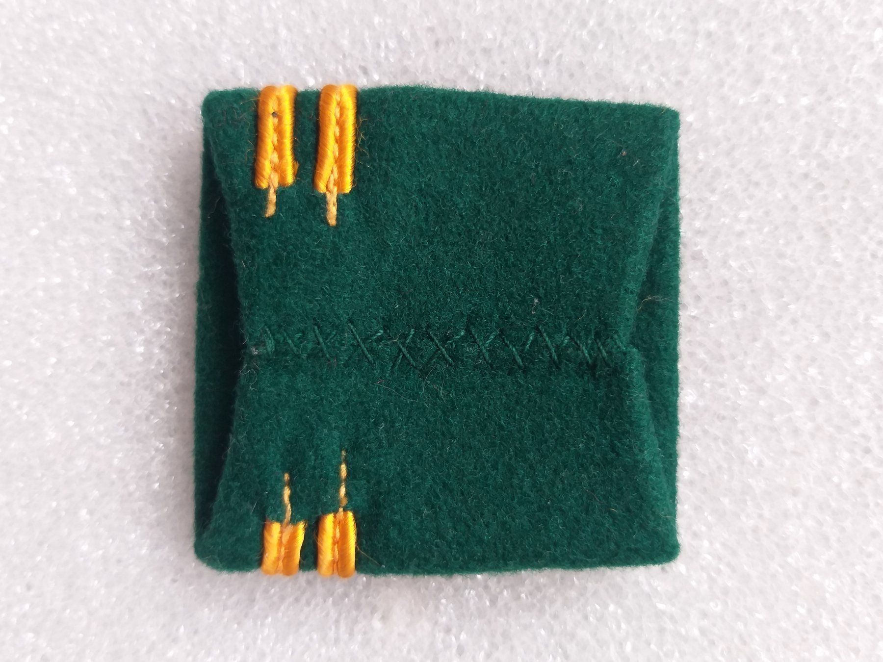 Placchette & Badge: Schulterpatte Oberleutnant Bataillon 521 – Usato da Bauma venduto da SwissMilitaria 1