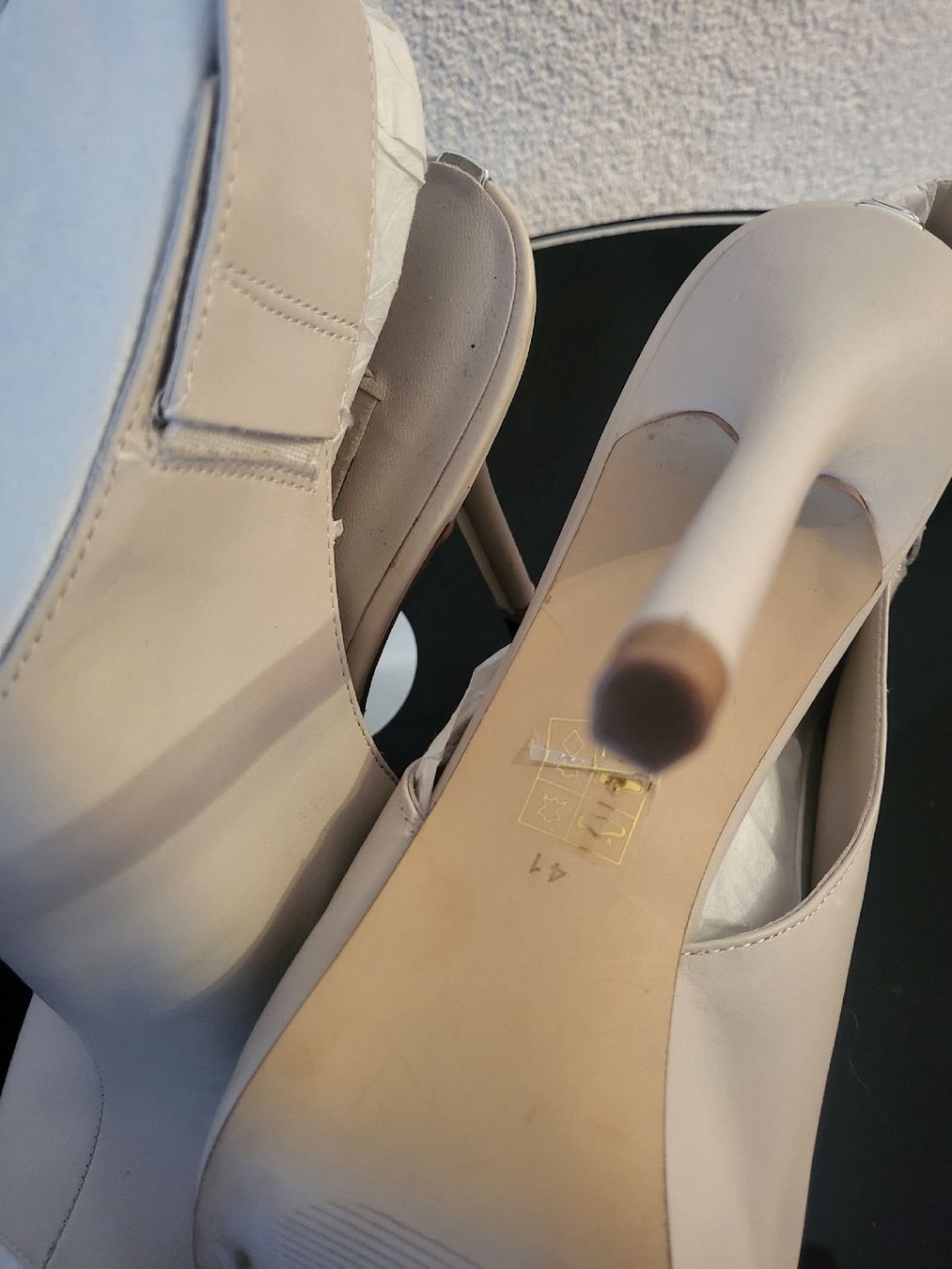 Scarpe da donna: Escarpins Guess T41 beiges élégants été – Nuovo (secondo la descrizione) da Lausanne venduto da Marthe53 3