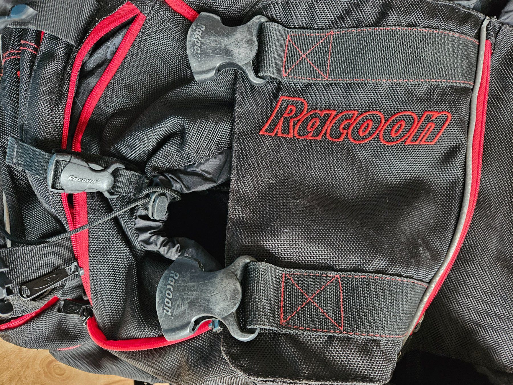 Racoon Zaini: RACOON  Schul-Rucksack – Usato da Neuenkirch venduto da DHRM