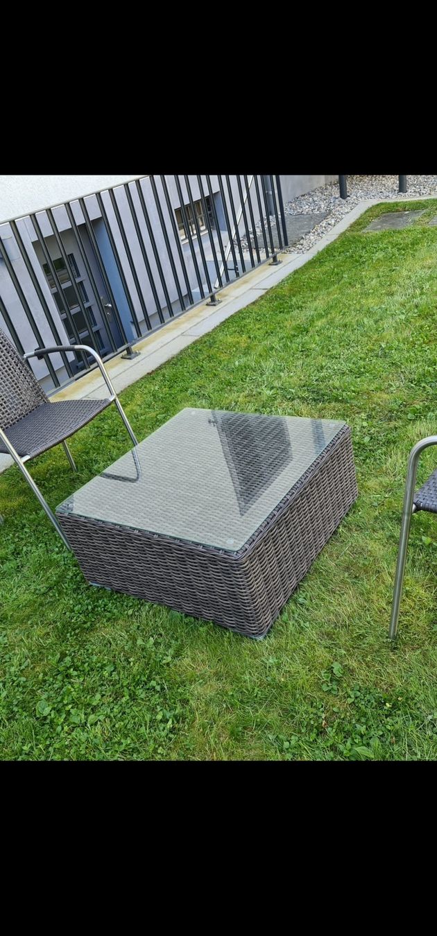 Tavoli: Garten Tisch mit Glasplatte,Hocker Funktion – Nuovo (secondo la descrizione) da Oetwil a.d. Limmat venduto da Rebi_reina 4