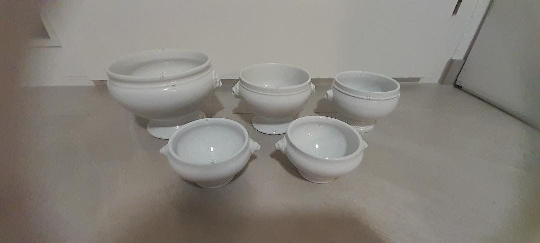 Set di piatti: 5 x Löwenkopfterrinen weiss – Usato da Udligenswil venduto da m-nikolic