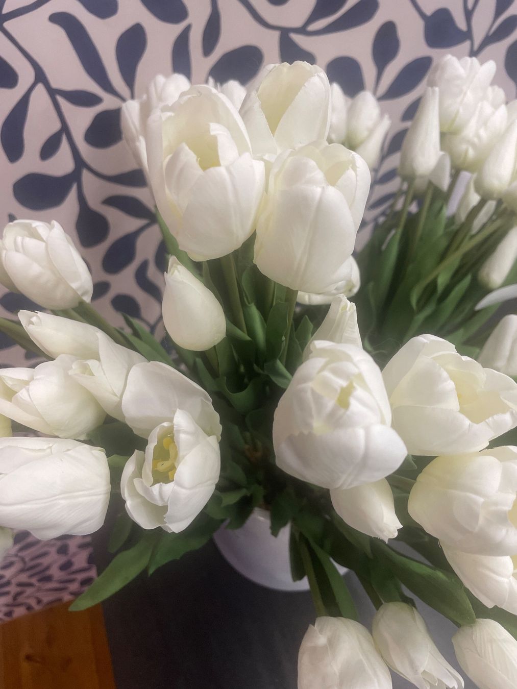 Pflanzen & Samen: Kunstblumen Tulpen weiss aus Stoff – Gebraucht aus Bellach von cosmoderm 1